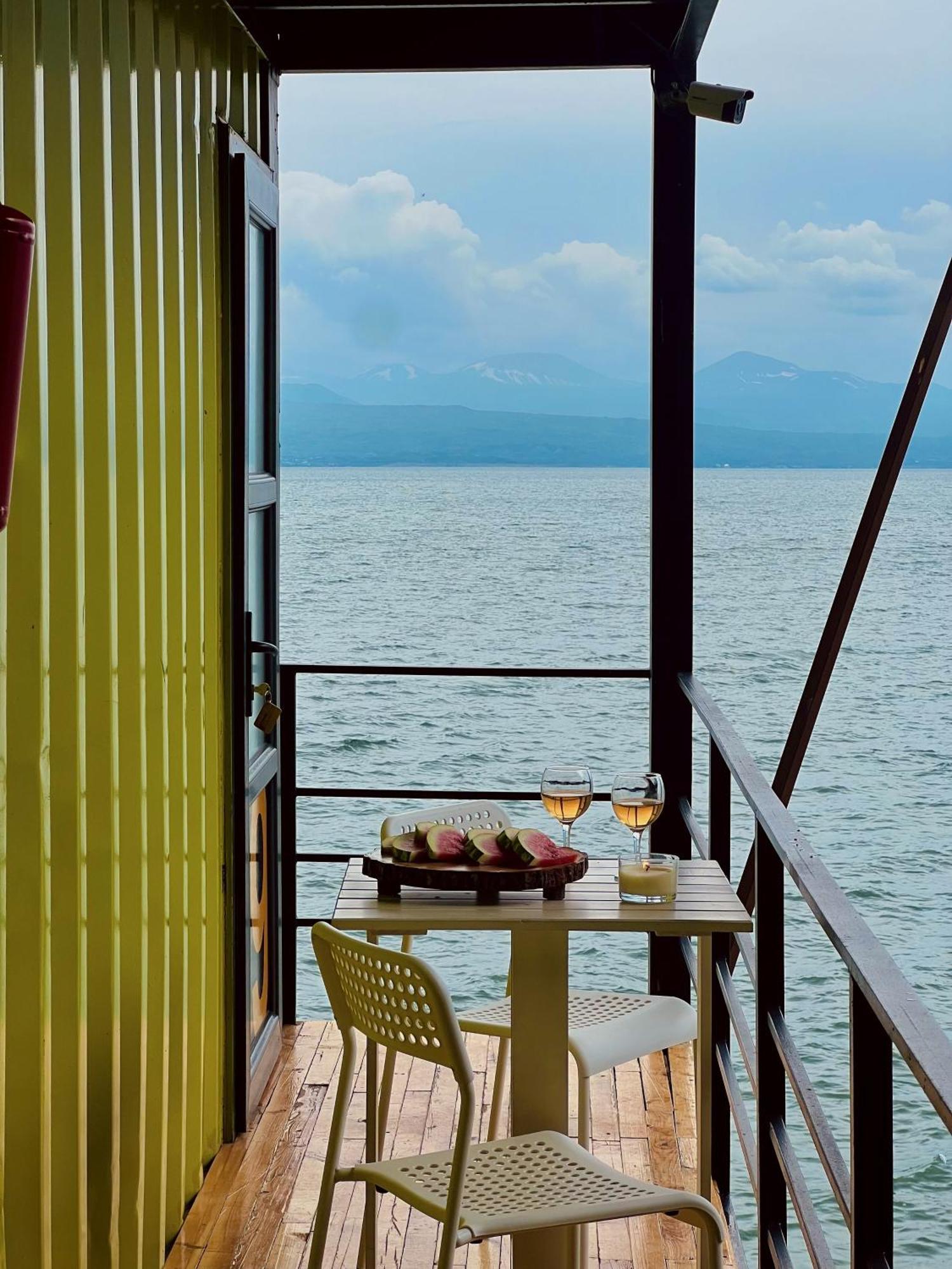 Altitude 1900 Dive Resort - Sevan Lake Chambarak Eksteriør bilde