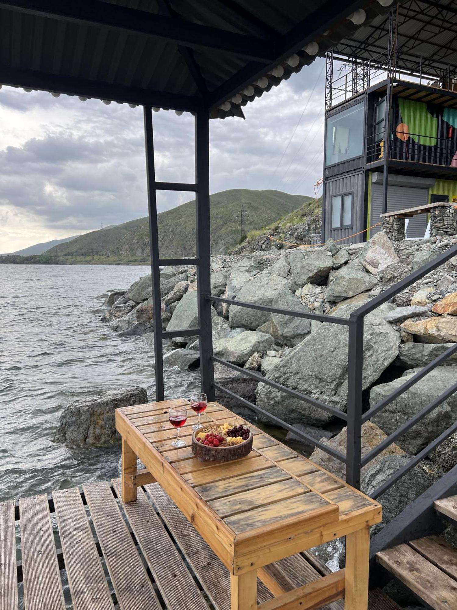 Altitude 1900 Dive Resort - Sevan Lake Chambarak Eksteriør bilde
